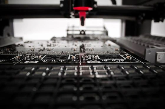 Enkelt- og dobbeltpaneler: Forskelle og valg inden for elektronikproduktion